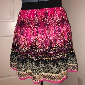 Skirt w sequin decorations